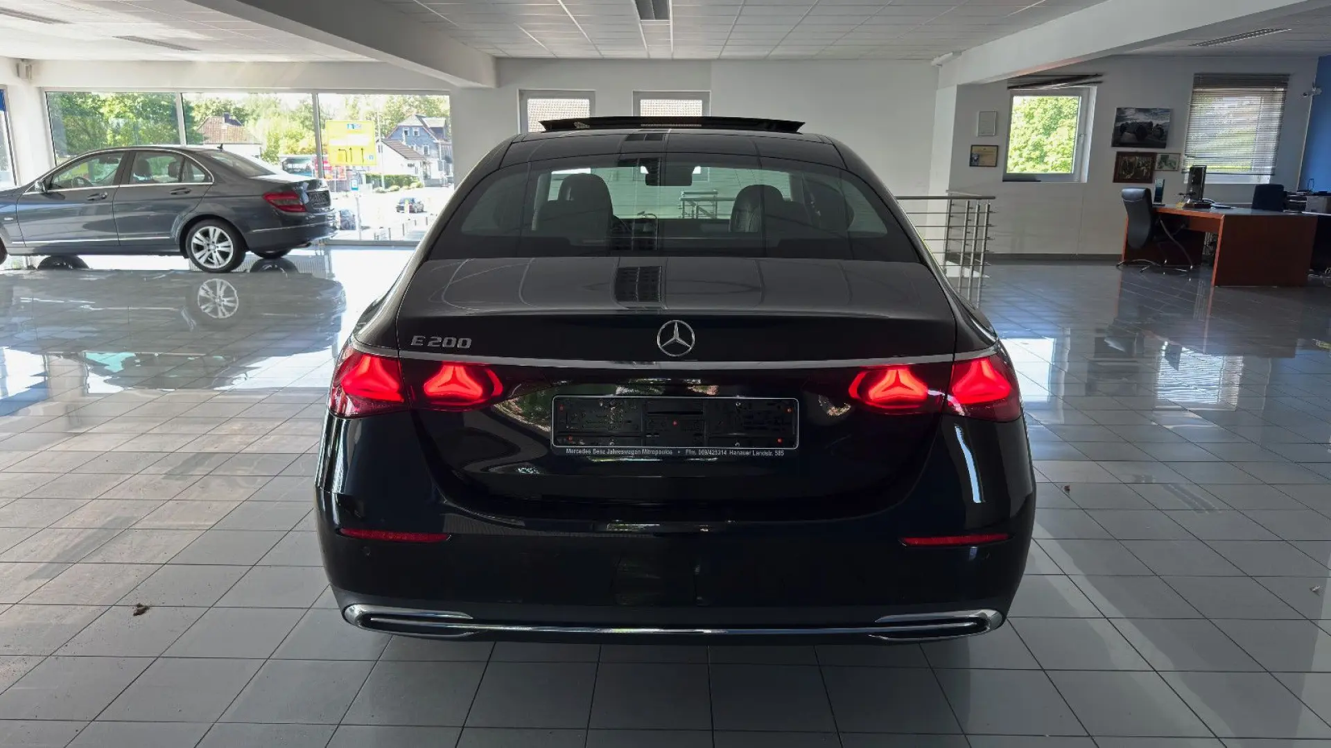 E 200 Avantgarde Panorama DISTRONIC KEYLESS-GO