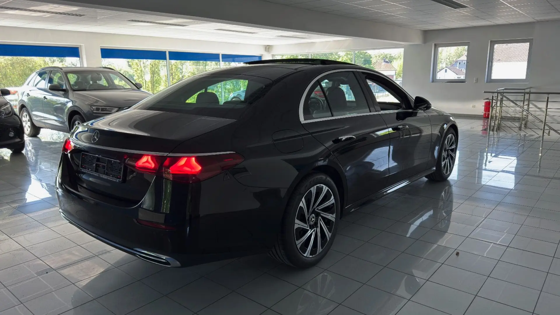 E 200 Avantgarde Panorama DISTRONIC KEYLESS-GO