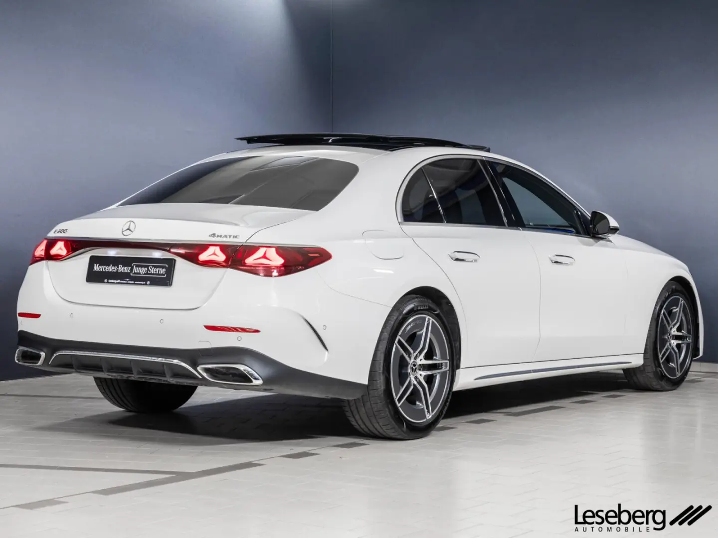 E 200 4M AMG DIG.LIGHT AHK Pano Ambiente Distro