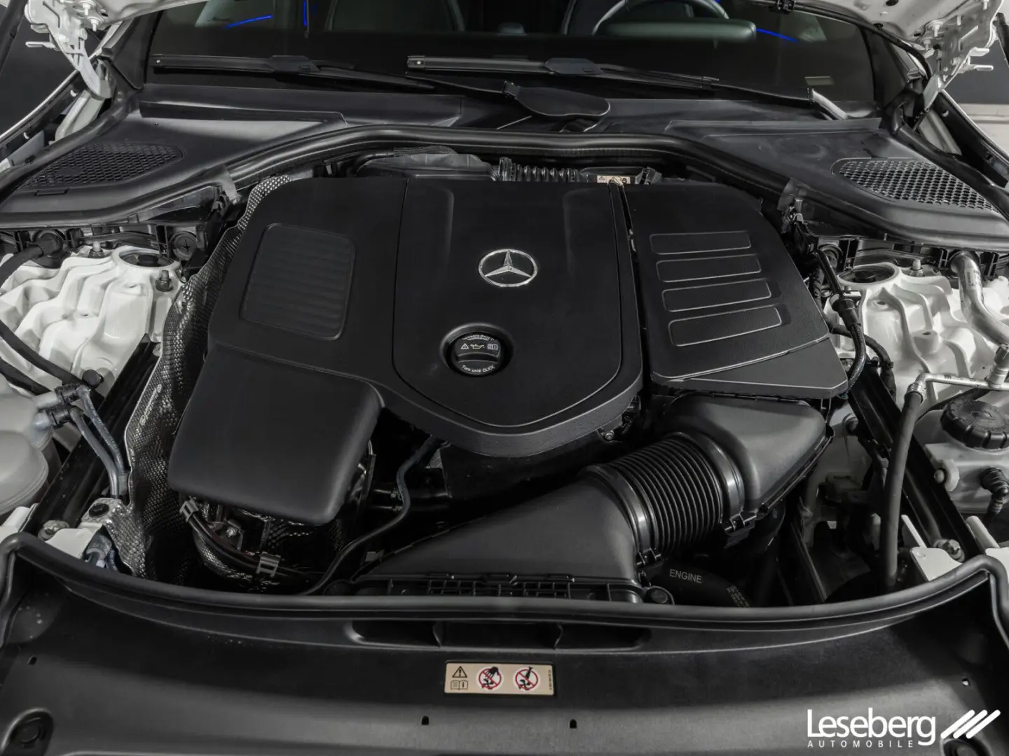 E 200 4M AMG DIG.LIGHT AHK Pano Ambiente Distro