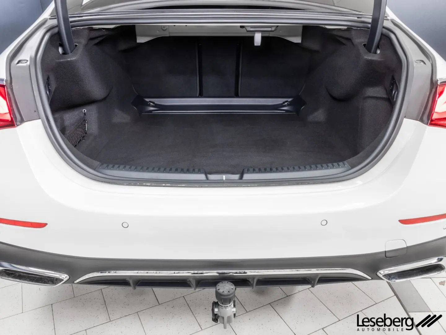 E 200 4M AMG DIG.LIGHT AHK Pano Ambiente Distro