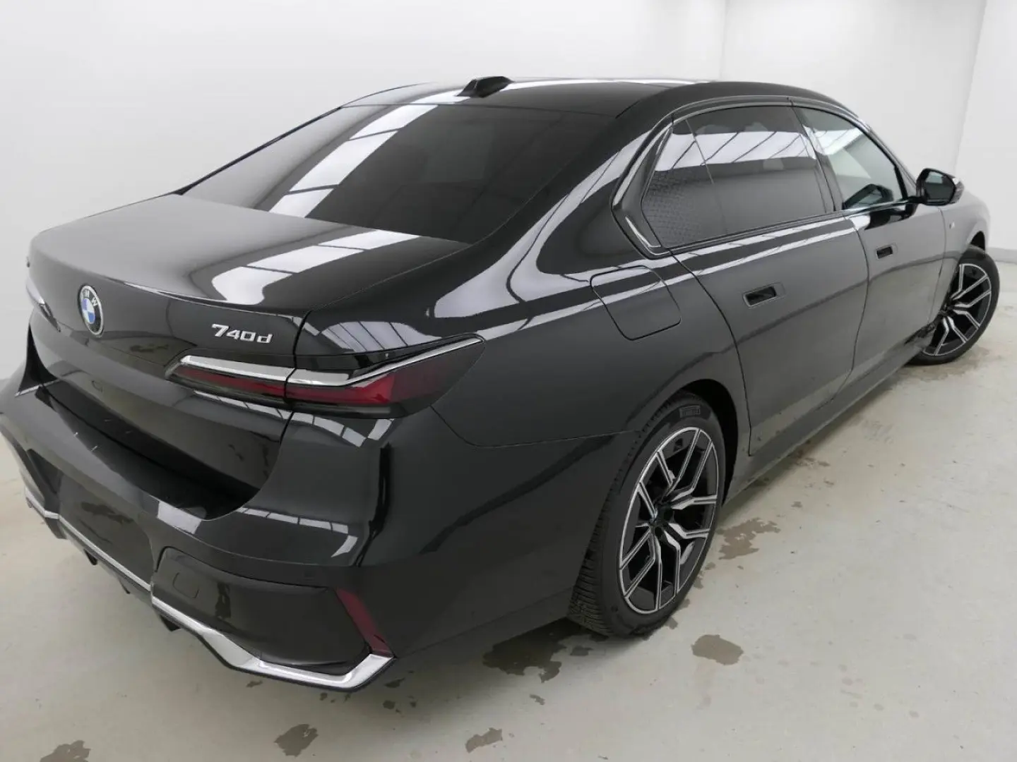 740d xDrive M SPORT SkyL DAPro PAPro Sthzg B&W