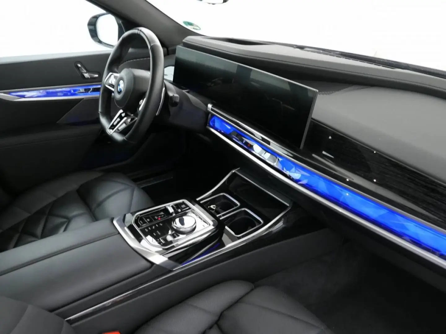 740d xDrive M SPORT SkyL DAPro PAPro Sthzg B&W