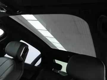 740d xDrive M SPORT SkyL DAPro PAPro Sthzg B&W