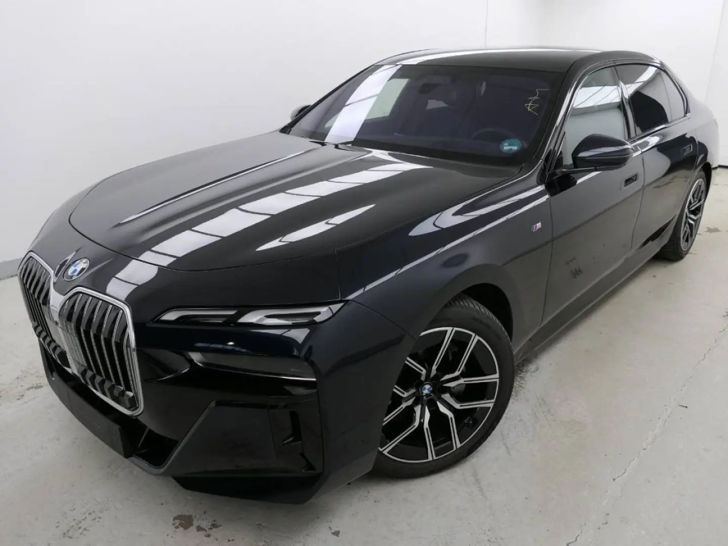 740d xdr M Sport StHz Sky DAPro PAPro AHK Iconic