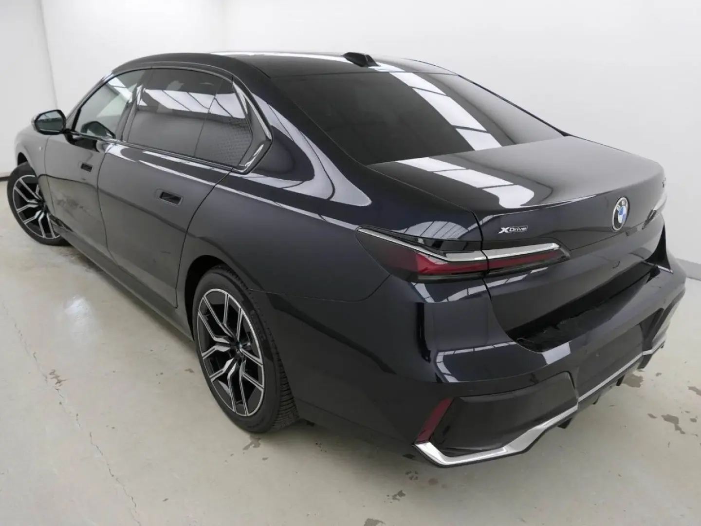 740d xdr M Sport StHz Sky DAPro PAPro AHK Iconic