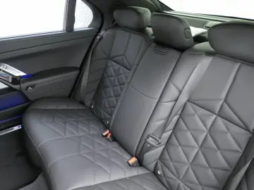 740d xdr M Sport StHz Sky DAPro PAPro AHK Iconic