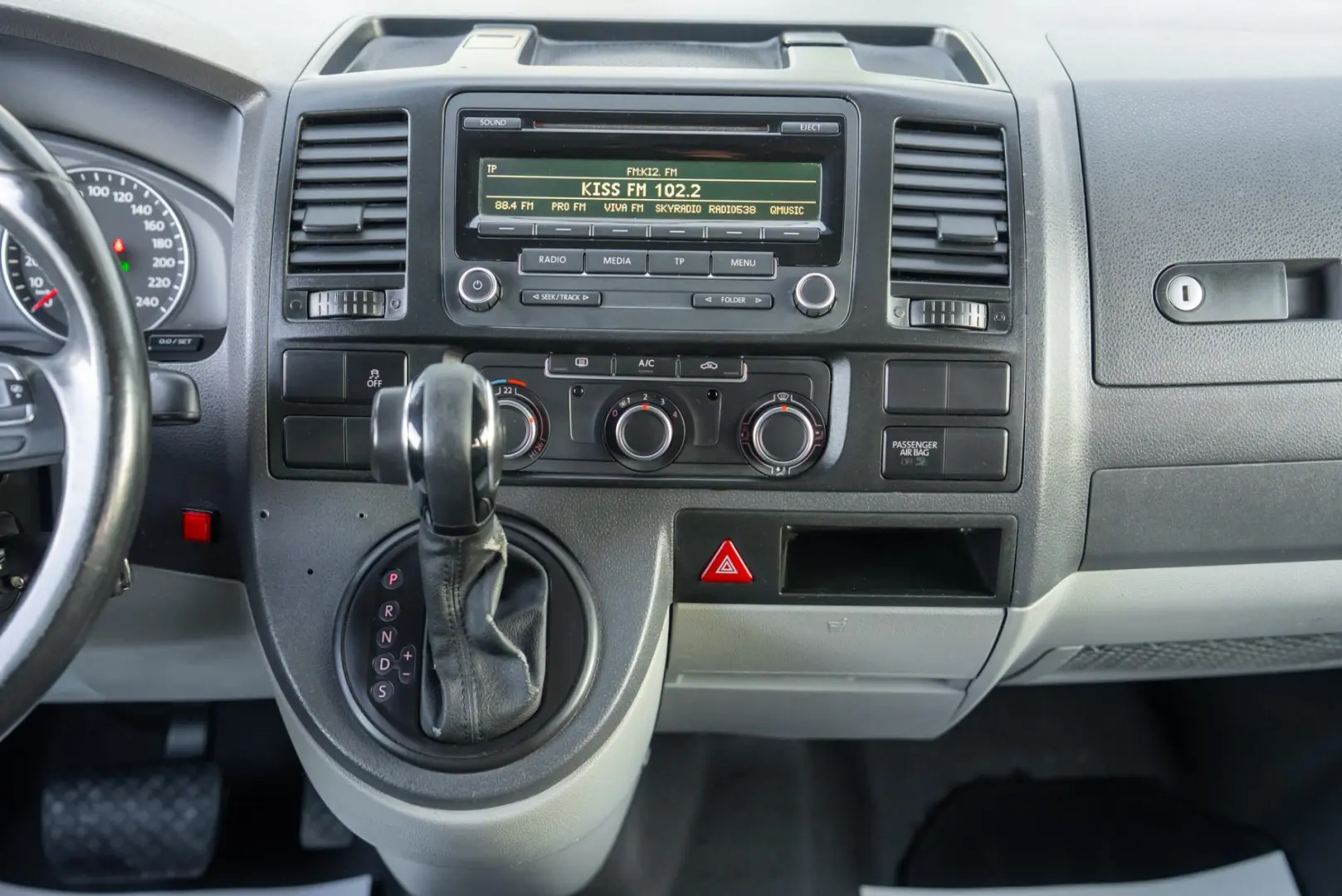 Volkswagen Transporter Comfort package