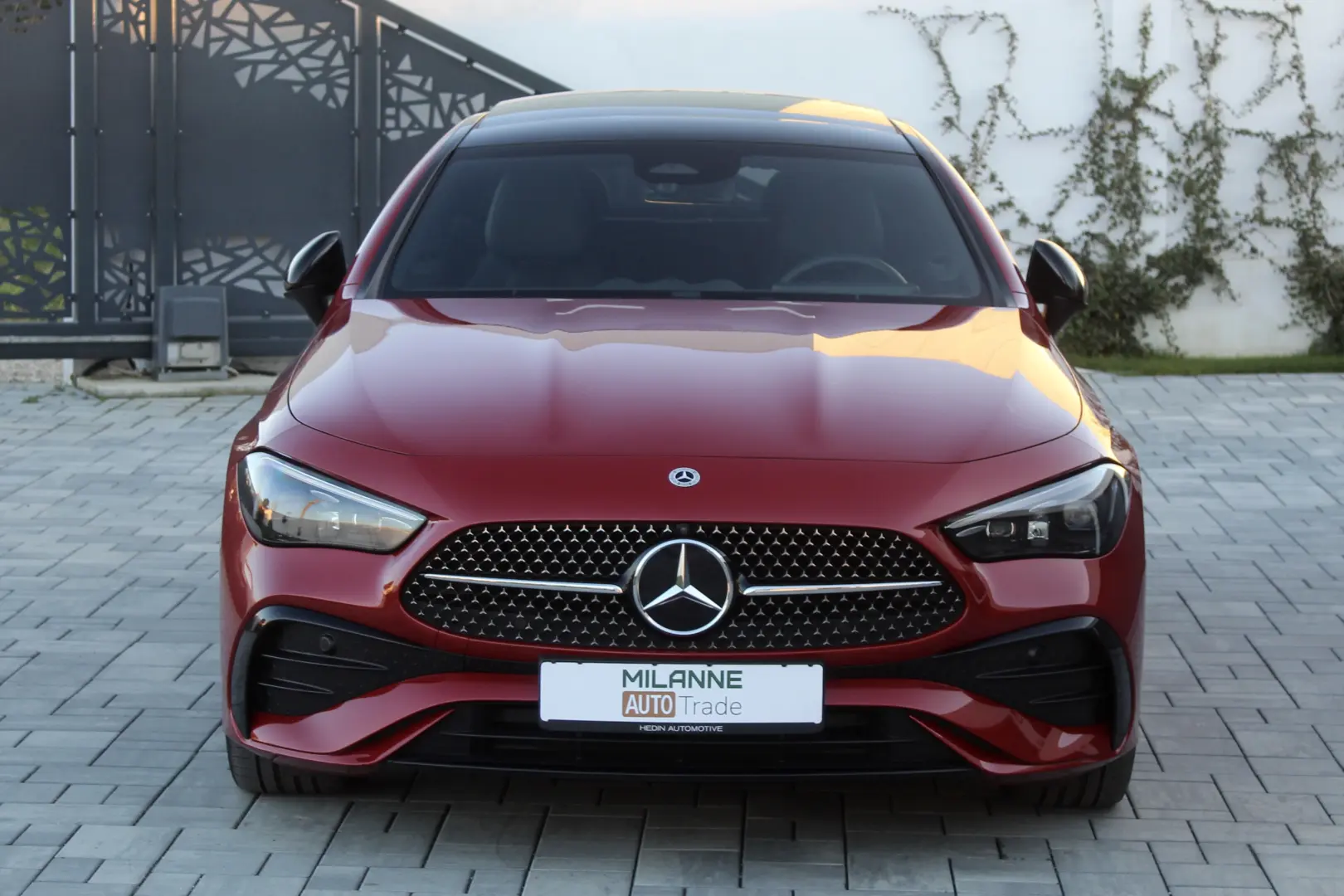 Milanne Auto Trade - TVA Inclus - Fara Daune - Istoric