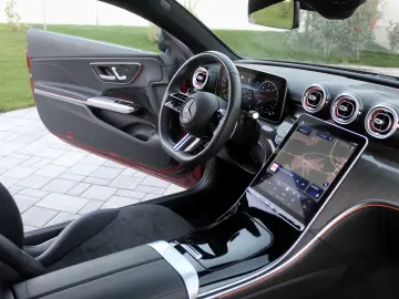 Milanne Auto Trade - TVA Inclus - Fara Daune - Istoric