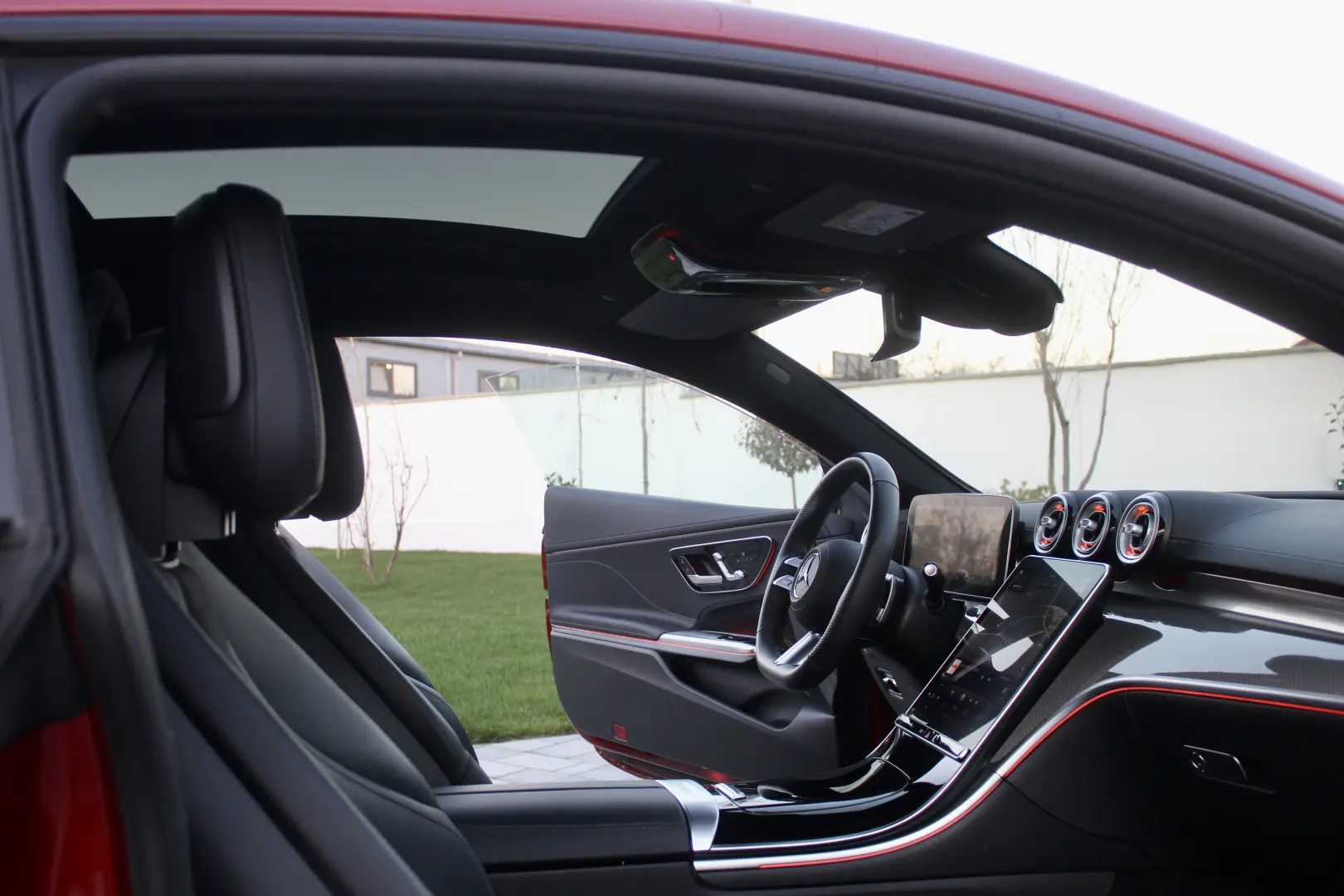 Milanne Auto Trade - TVA Inclus - Fara Daune - Istoric