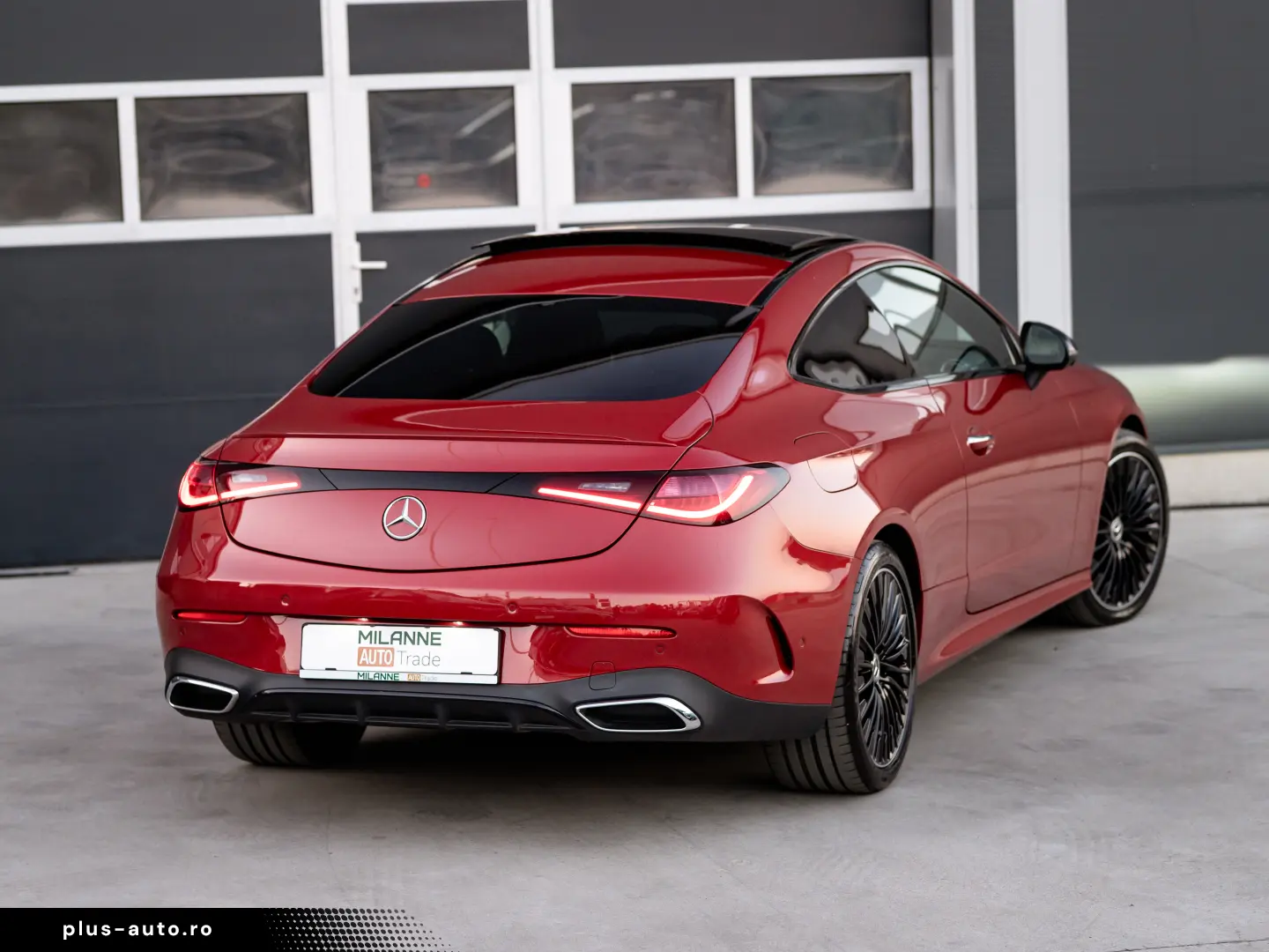 Milanne Auto Trade - TVA Inclus - Fara Daune - Istoric