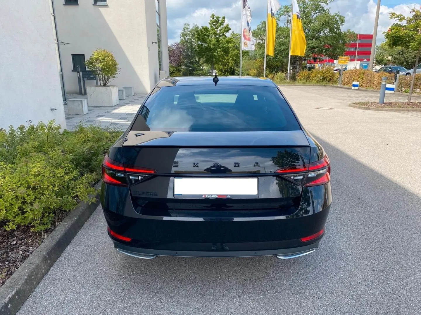 Superb Lim. SPORTLINE iV MATRIX VIRTU CANTON ACC