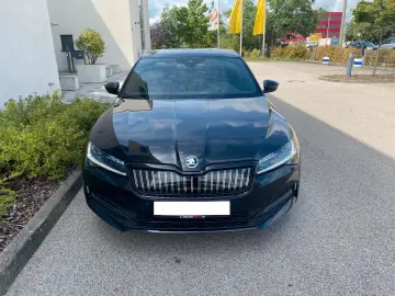 Superb Lim. SPORTLINE iV MATRIX VIRTU CANTON ACC