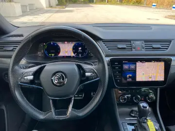 Superb Lim. SPORTLINE iV MATRIX VIRTU CANTON ACC