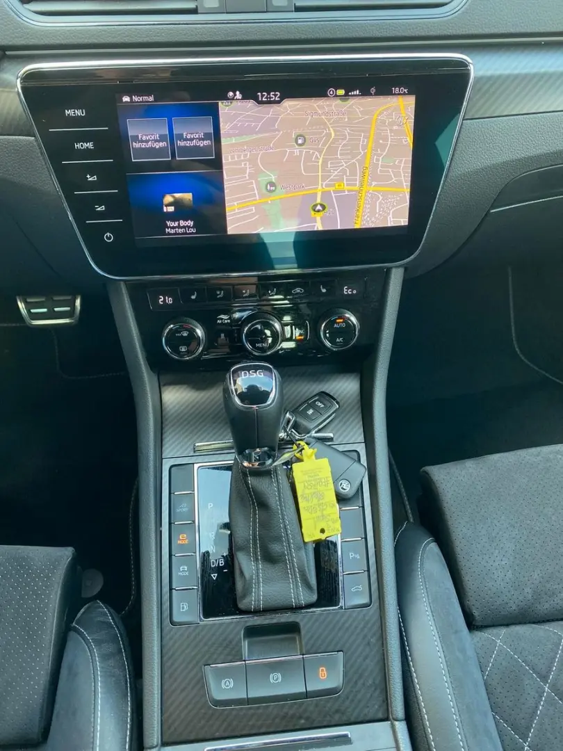 Superb Lim. SPORTLINE iV MATRIX VIRTU CANTON ACC