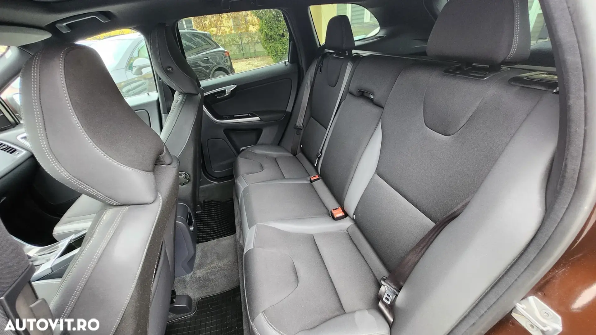 Volvo XC 60 D5 AWD Geartronic Momentum