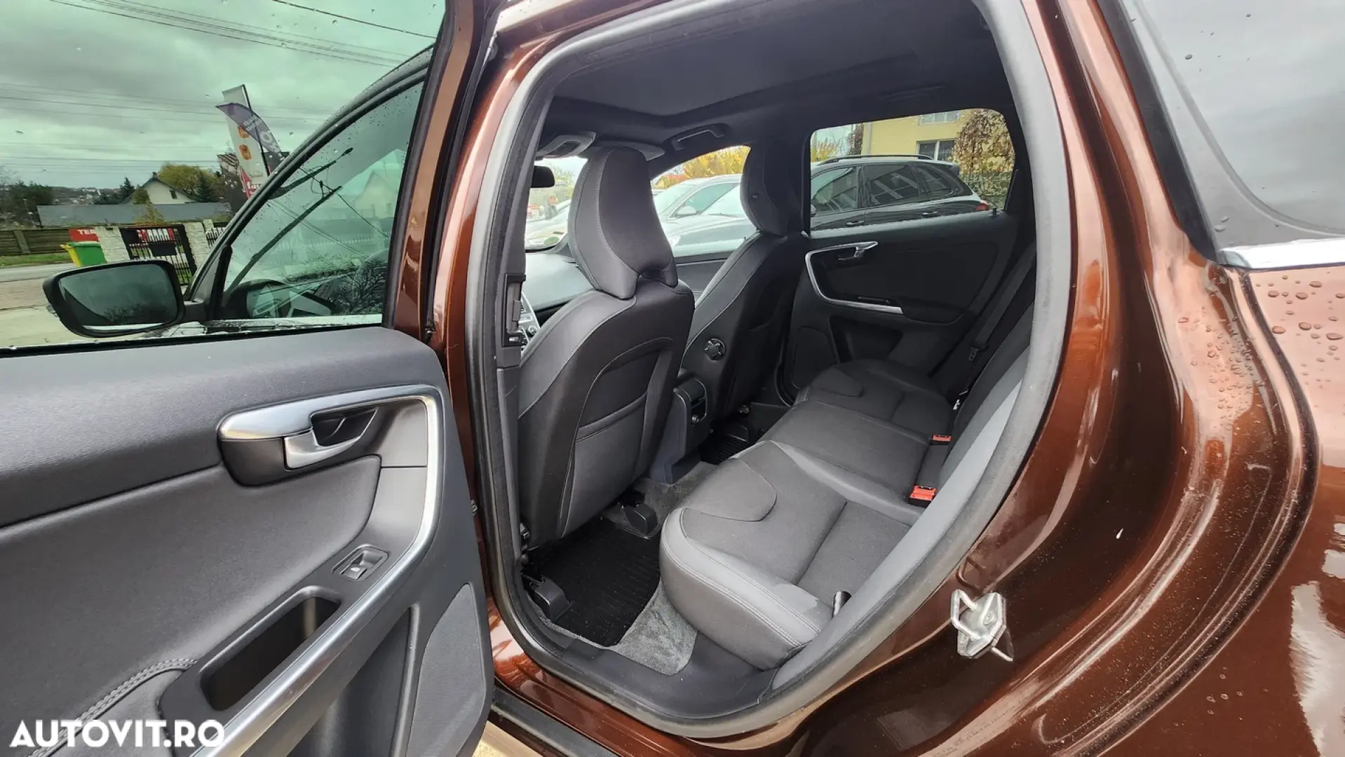 Volvo XC 60 D5 AWD Geartronic Momentum