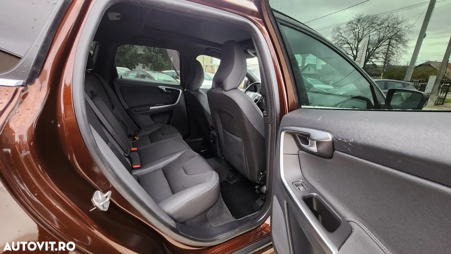 Volvo XC 60 D5 AWD Geartronic Momentum