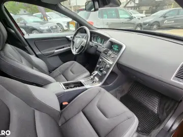 Volvo XC 60 D5 AWD Geartronic Momentum