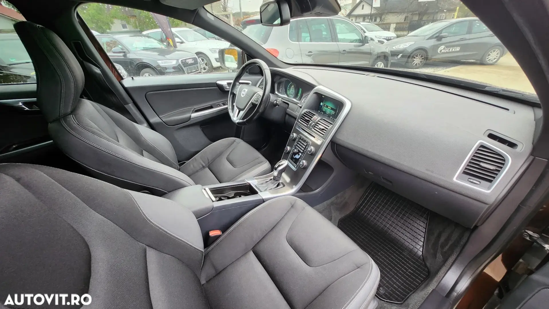 Volvo XC 60 D5 AWD Geartronic Momentum