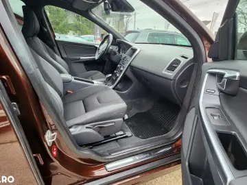 Volvo XC 60 D5 AWD Geartronic Momentum