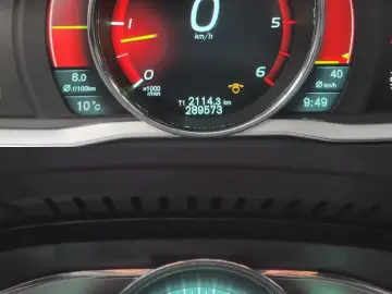 Volvo XC 60 D5 AWD Geartronic Momentum