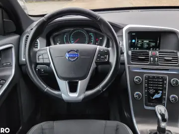 Volvo XC 60 D5 AWD Geartronic Momentum