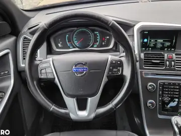 Volvo XC 60 D5 AWD Geartronic Momentum