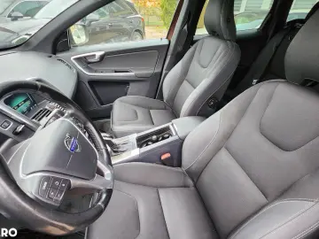Volvo XC 60 D5 AWD Geartronic Momentum
