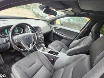 Volvo XC 60 D5 AWD Geartronic Momentum