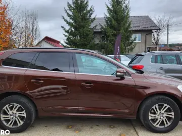 Volvo XC 60 D5 AWD Geartronic Momentum