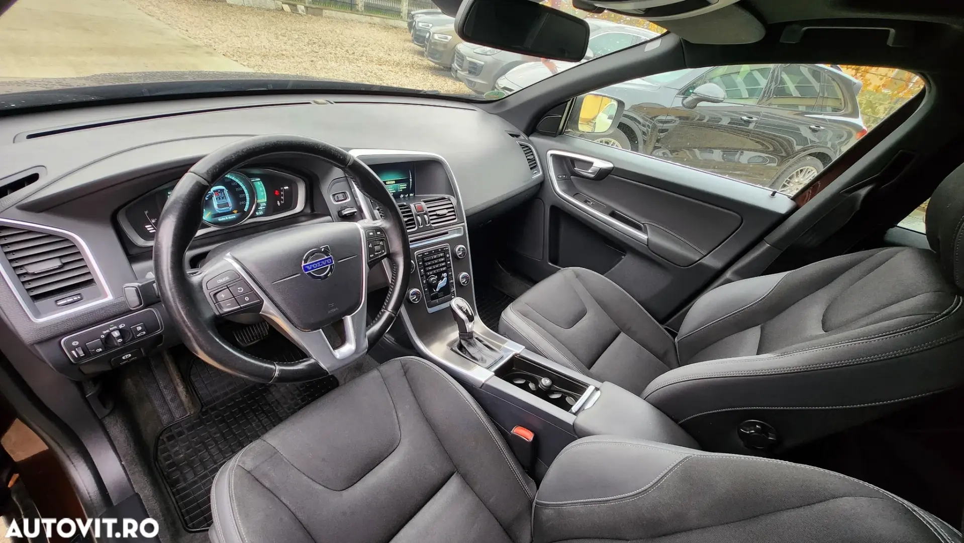 Volvo XC 60 D5 AWD Geartronic Momentum