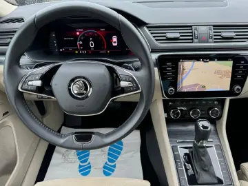 Superb Lim 2.0TDI Style Navi Leder Virtual