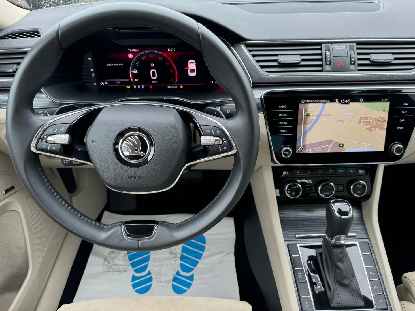 Superb Lim 2.0TDI Style Navi Leder Virtual