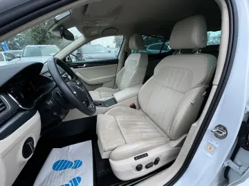 Superb Lim 2.0TDI Style Navi Leder Virtual