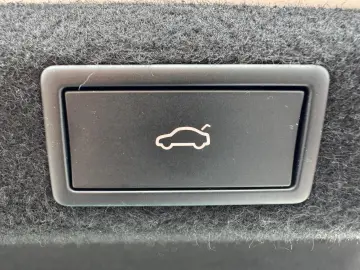 Superb Lim 2.0TDI Style Navi Leder Virtual