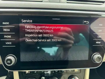 Superb Lim 2.0TDI Style Navi Leder Virtual