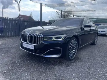BMW 740i