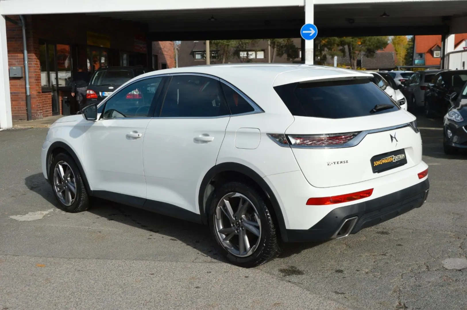 DS 7 E-Tense 225 Bastille   4x2 NAVI KAMERA SZHZ