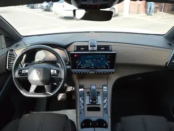 DS 7 E-Tense 225 Bastille   4x2 NAVI KAMERA SZHZ