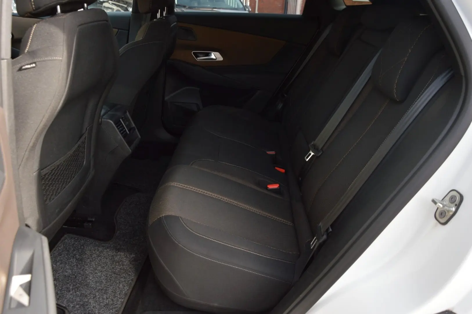 DS 7 E-Tense 225 Bastille   4x2 NAVI KAMERA SZHZ