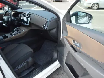 DS 7 E-Tense 225 Bastille   4x2 NAVI KAMERA SZHZ