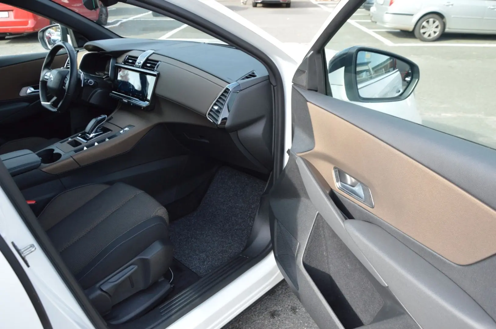 DS 7 E-Tense 225 Bastille   4x2 NAVI KAMERA SZHZ