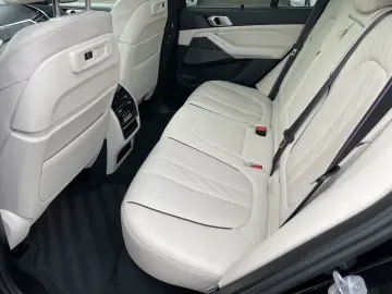 X5 M50i A M-Sport Gestiksr HUD Navi HK-HiFi Pano