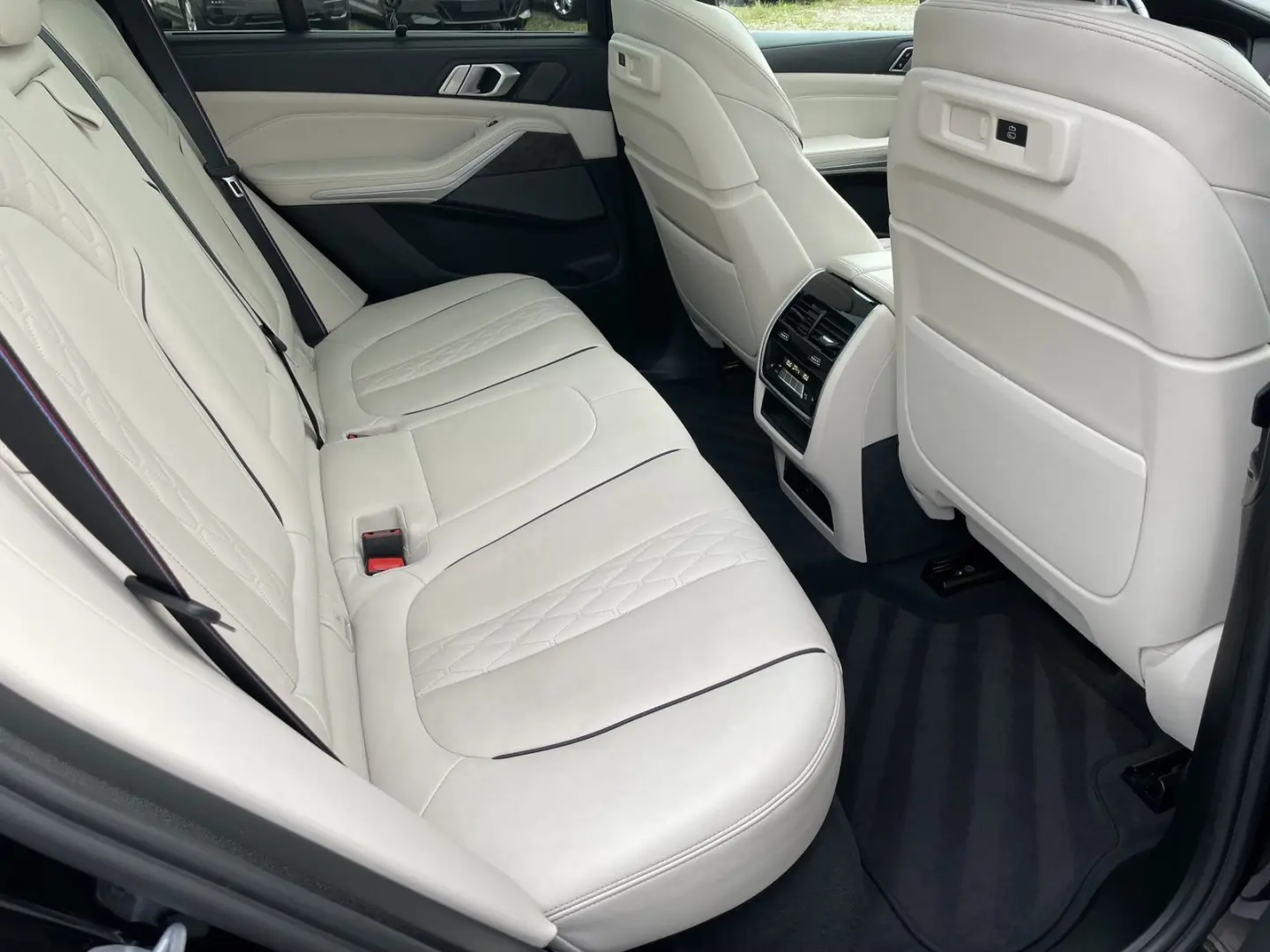 X5 M50i A M-Sport Gestiksr HUD Navi HK-HiFi Pano