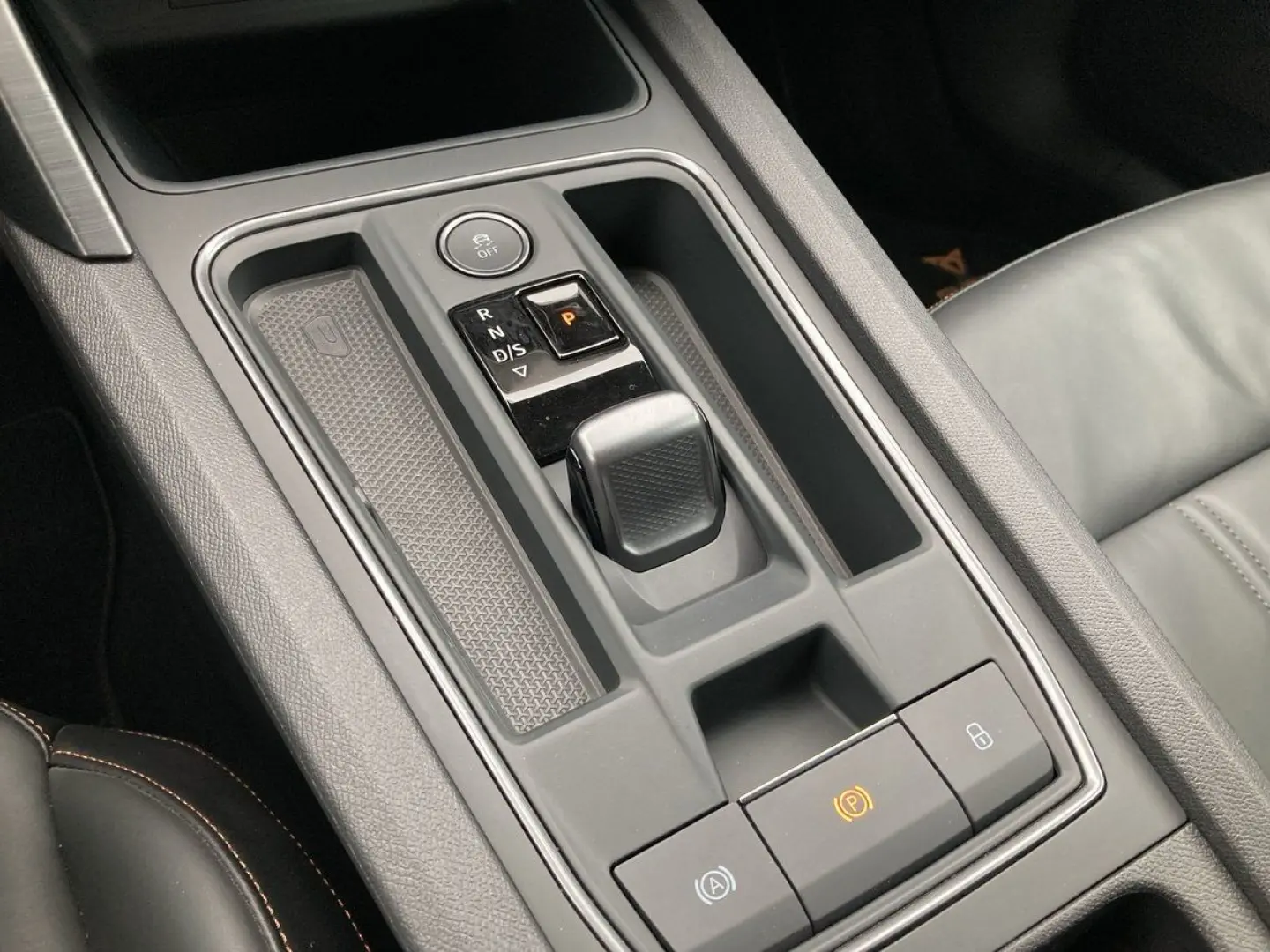 FORMENTOR VZ 1.5 e-HYBRID DSG  CCS NAVI ACC PDC