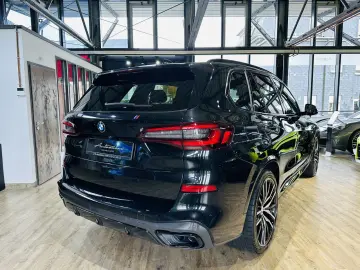 X5 M50 i