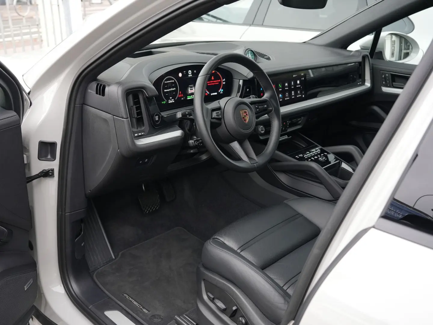 E-Hybrid Coupé SPORTDESIGN-PAKET-INNODRIVE-BOSE