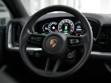 E-Hybrid Coupé SPORTDESIGN-PAKET-INNODRIVE-BOSE